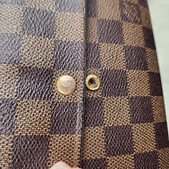 Louis Vuitton Damier Ebene Sarah Long Snap Wallet - Picture 12 of 13